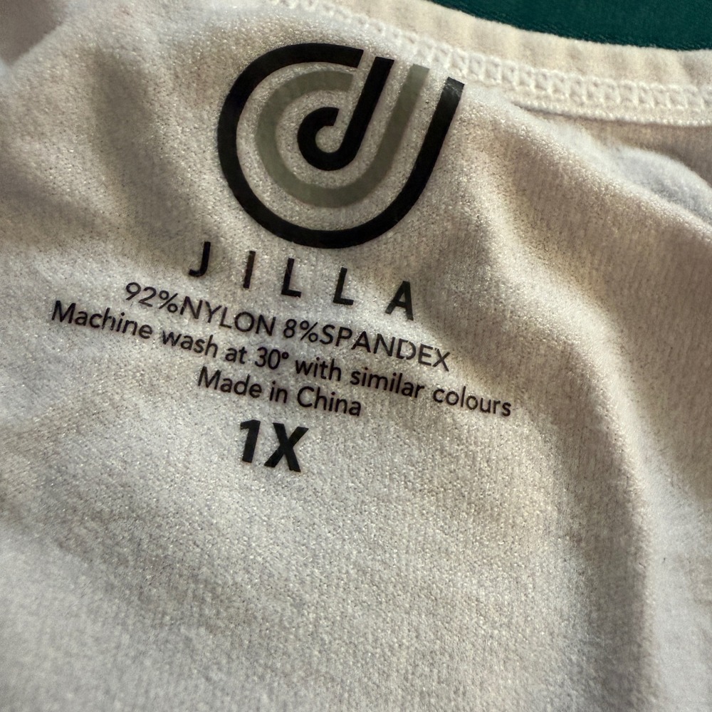 JILLA 1X Tank Tops Camisole Spaghetti Strap Basic Layering Set of 2 Beige Lilac - Picture 3 of 5